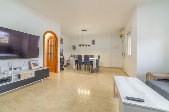 Adosado de 4 habitaciones en San Pedro del Pinatar en venta con garaje - 279.900 € (Ref: 9804252)