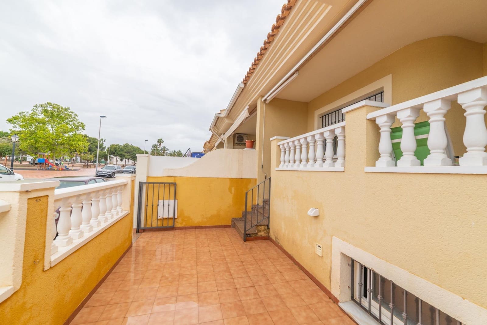 4 bedroom Terraced Villa for sale in San Pedro del Pinatar with garage - € 279,900 (Ref: 9804252)
