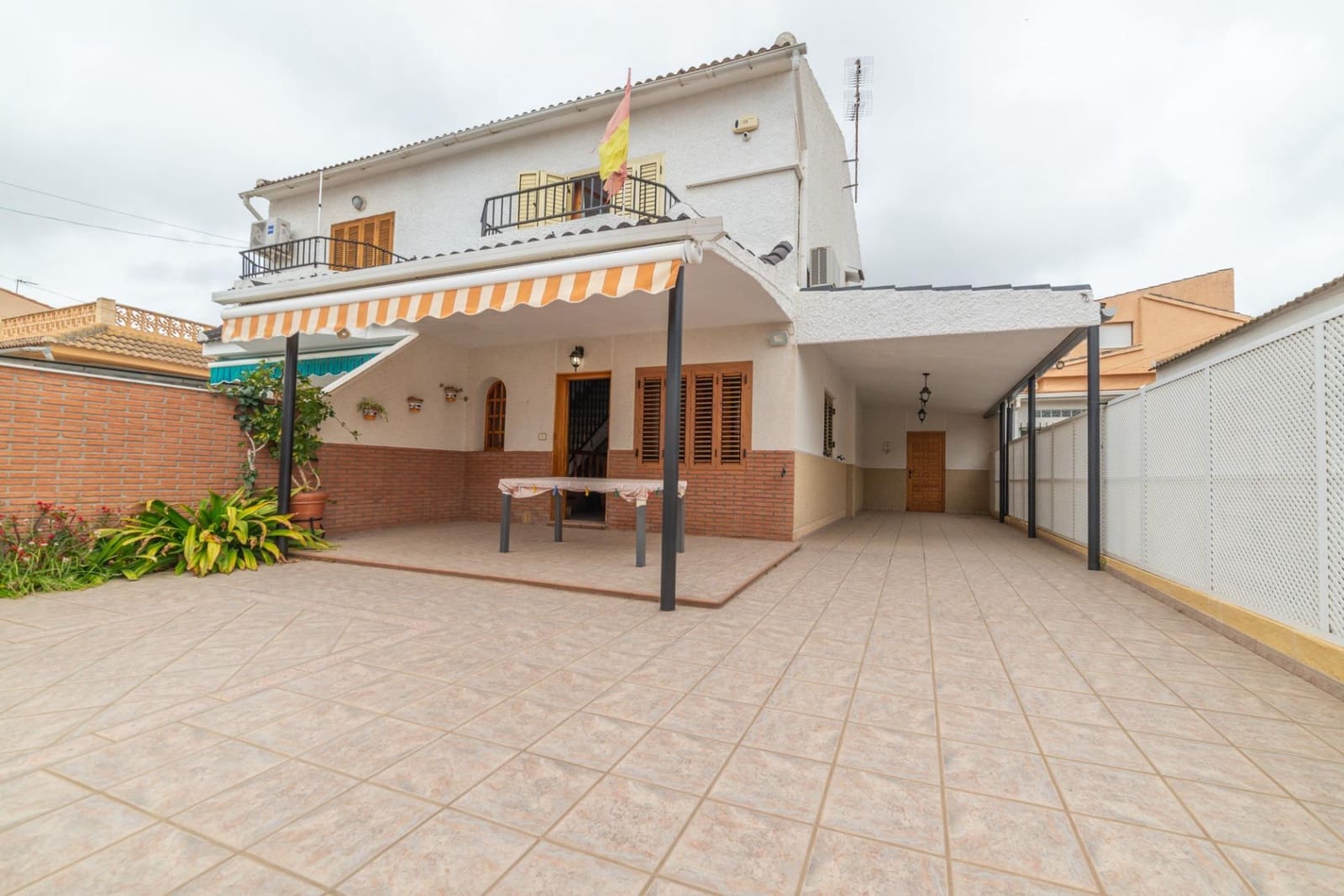 3 bedroom Semi-detached Villa for sale in Santiago de la Ribera - € 235,000 (Ref: 9813800)