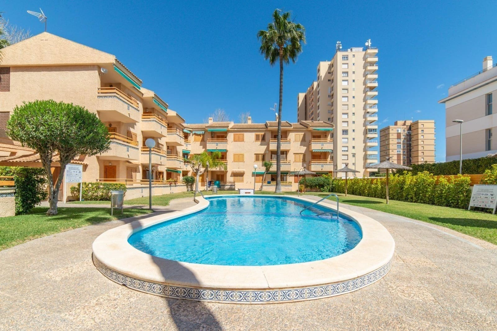 2 sypialnia Apartament na sprzedaż w Santiago de la Ribera z basenem - 147 000 € (Ref: 9822853)