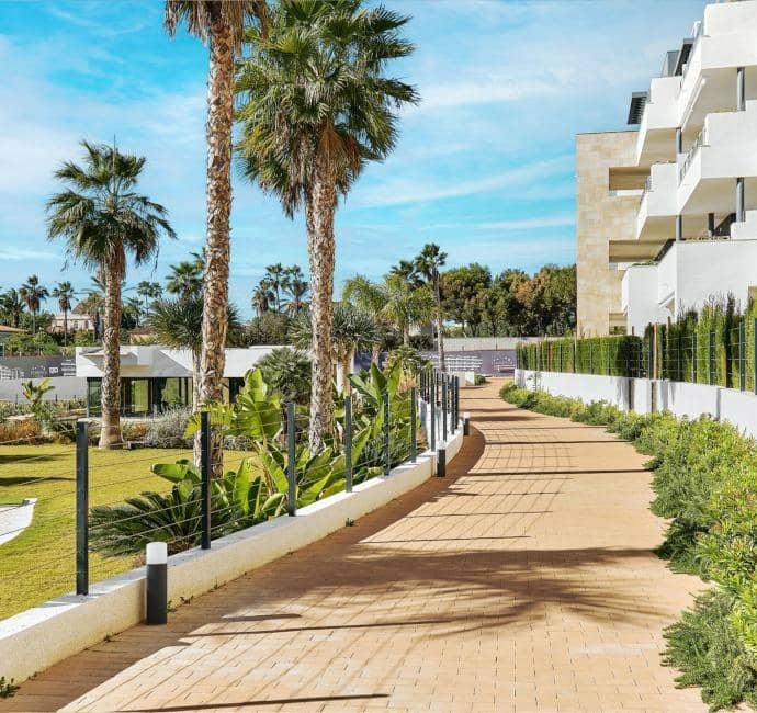 3 sypialnia Apartament na sprzedaż w Playa Flamenca z basenem - 489 000 € (Ref: 9833603)