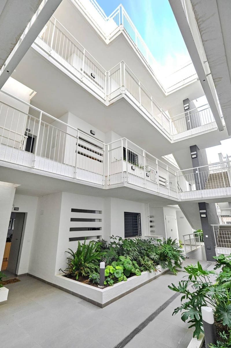 3 sypialnia Apartament na sprzedaż w Playa Flamenca z basenem - 489 000 € (Ref: 9833603)