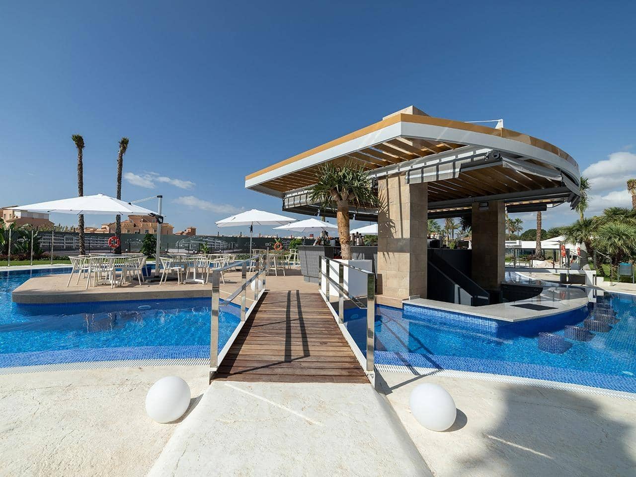 3 sypialnia Apartament na sprzedaż w Playa Flamenca z basenem - 489 000 € (Ref: 9833603)