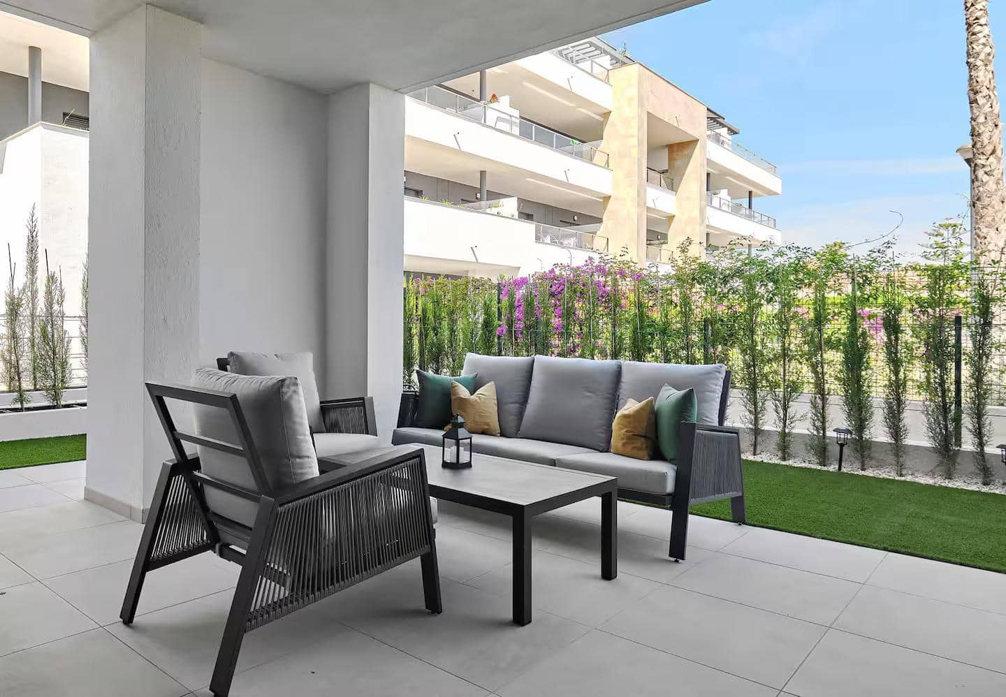 3 sypialnia Apartament na sprzedaż w Playa Flamenca z basenem - 489 000 € (Ref: 9833603)