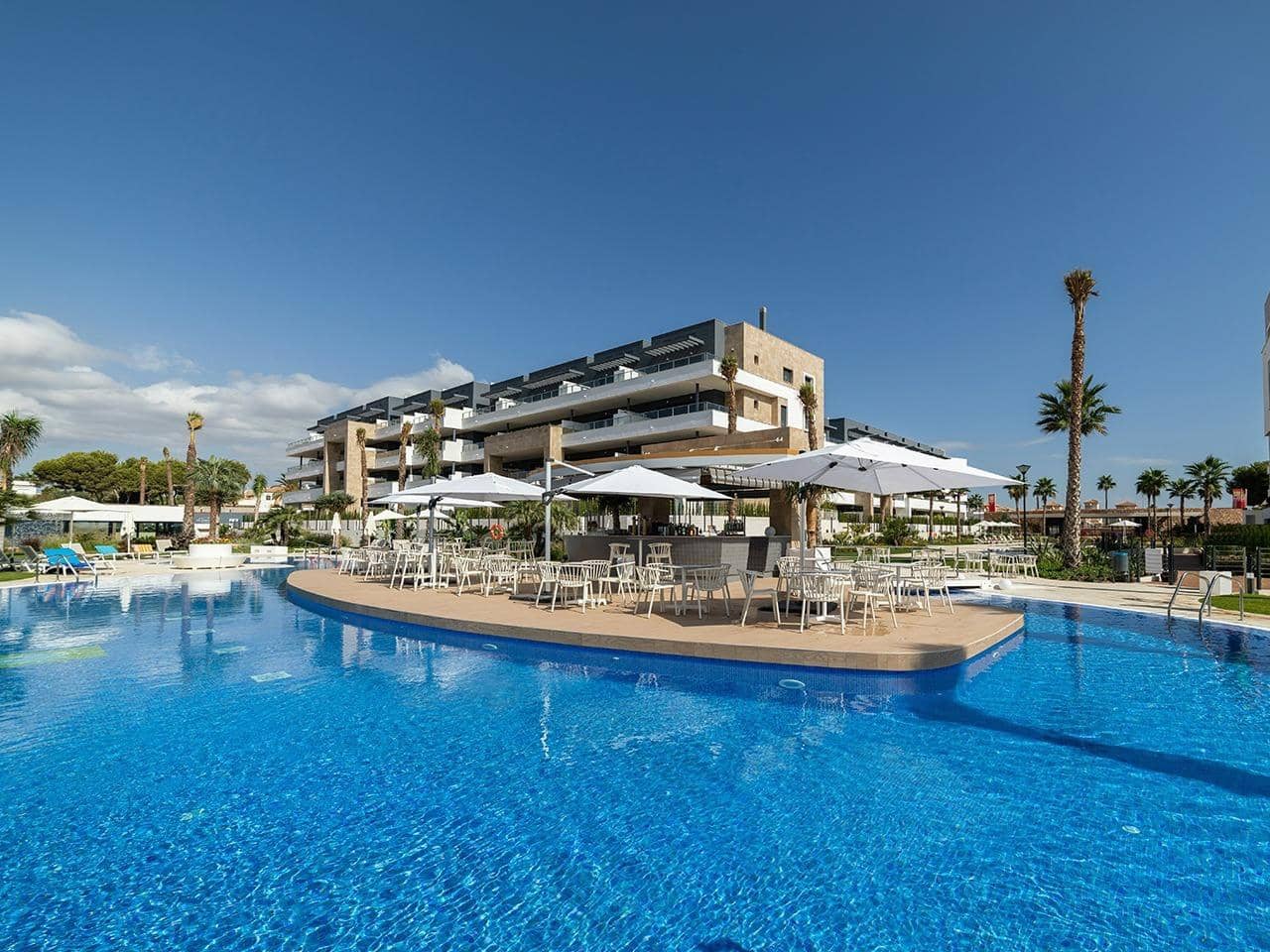 3 sypialnia Apartament na sprzedaż w Playa Flamenca z basenem - 489 000 € (Ref: 9833603)