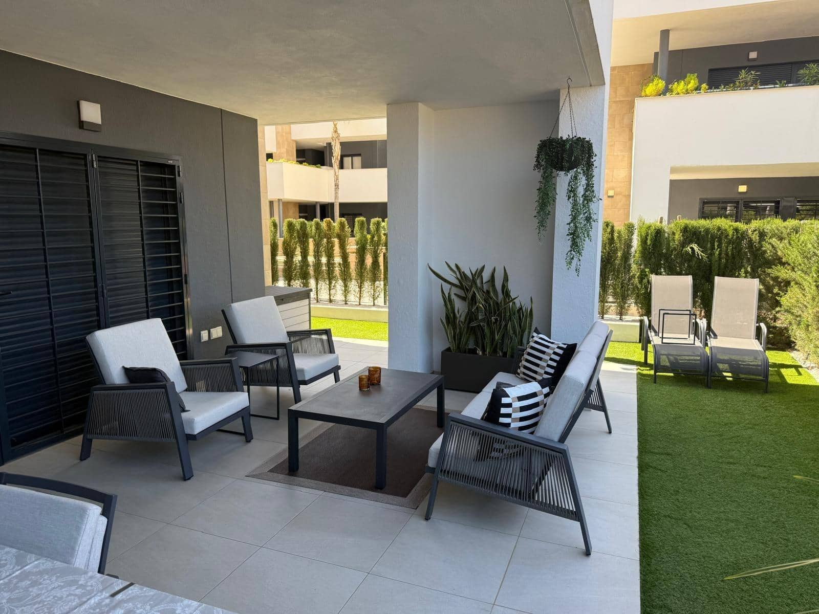 3 sypialnia Apartament na sprzedaż w Playa Flamenca z basenem - 489 000 € (Ref: 9833603)