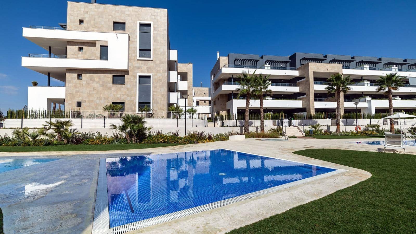 3 sypialnia Apartament na sprzedaż w Playa Flamenca z basenem - 489 000 € (Ref: 9833603)