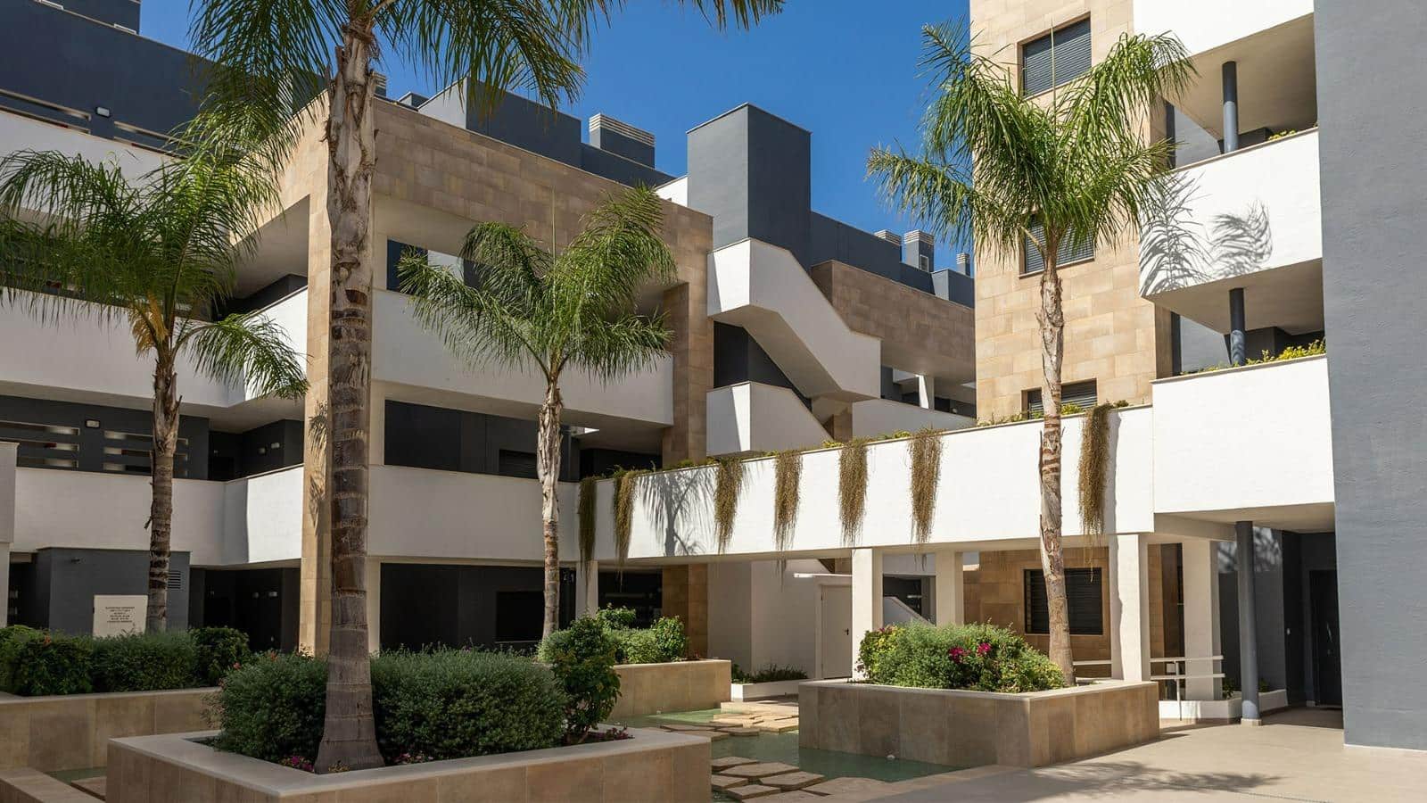 3 sypialnia Apartament na sprzedaż w Playa Flamenca z basenem - 489 000 € (Ref: 9833603)