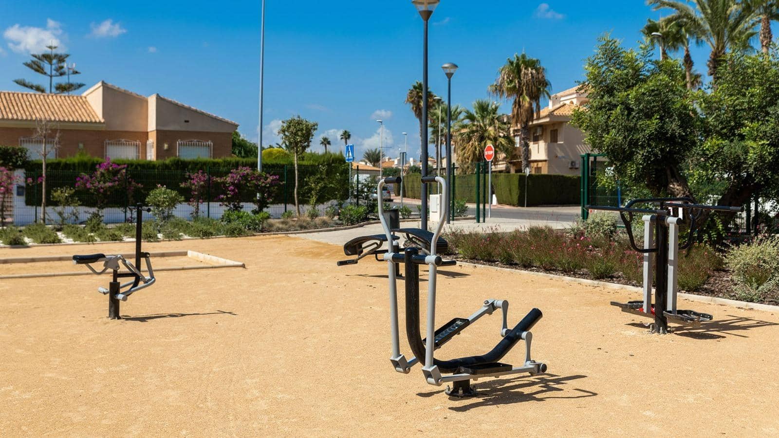 3 sypialnia Apartament na sprzedaż w Playa Flamenca z basenem - 489 000 € (Ref: 9833603)