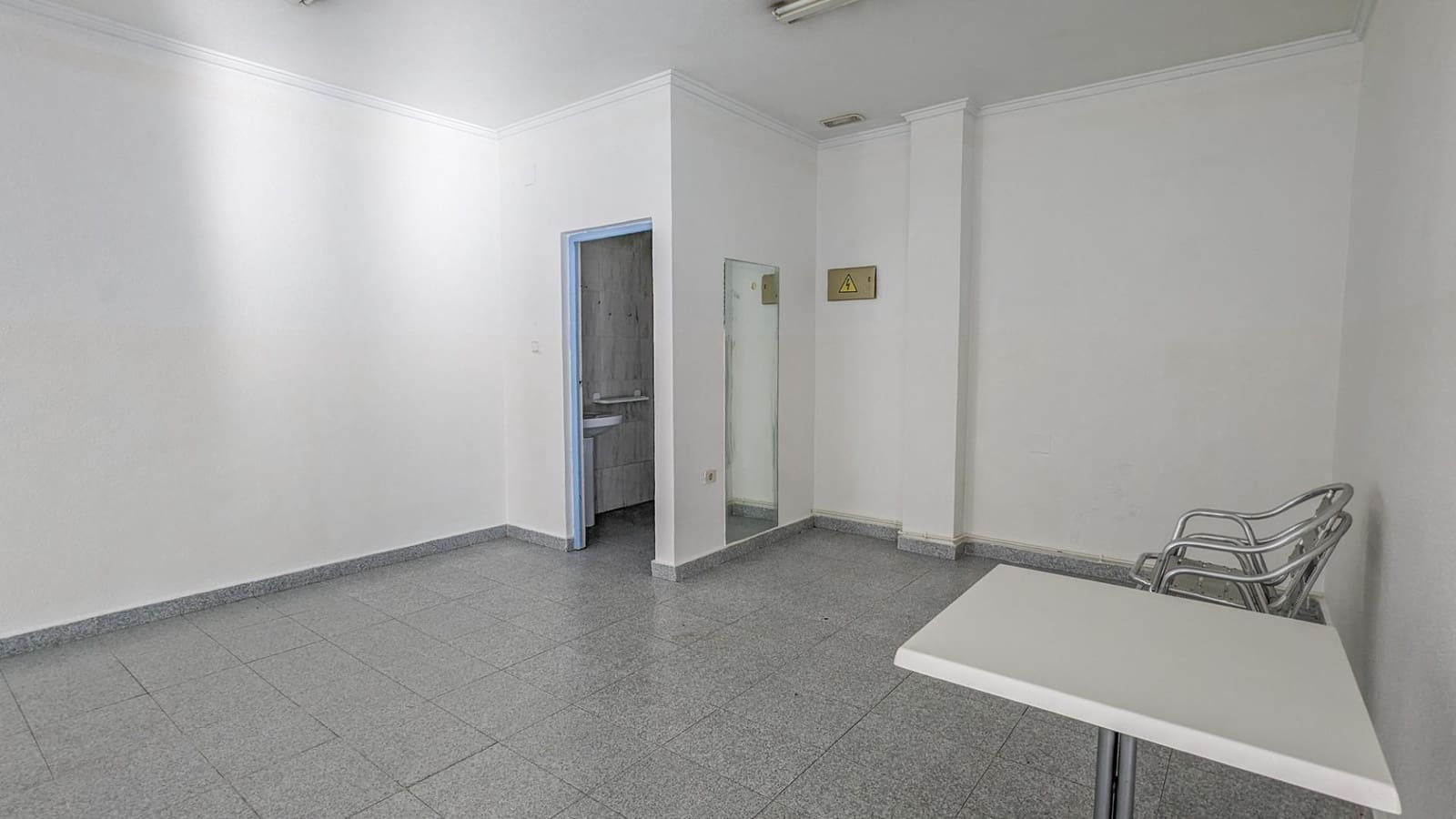 Gewerbe zu verkaufen in San Pedro del Pinatar - 83.500 € (Ref: 9849293)