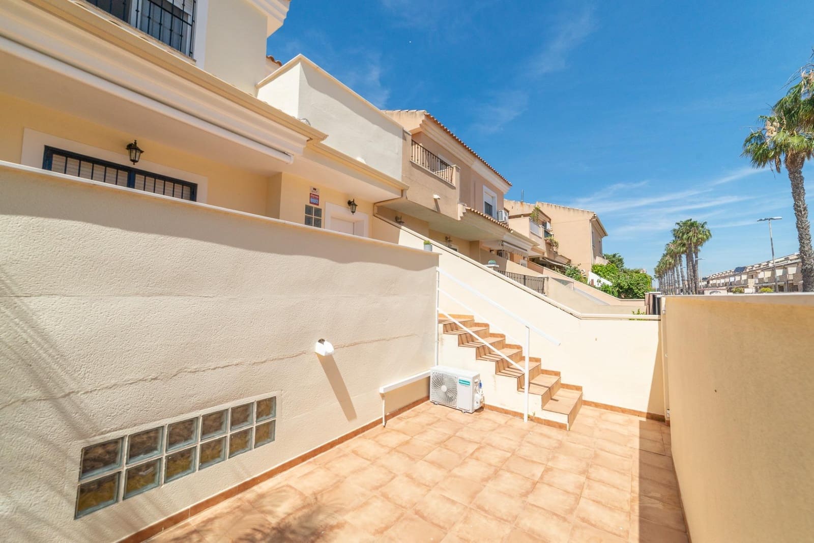 4 bedroom Terraced Villa for sale in San Javier with garage - € 335,000 (Ref: 9849295)