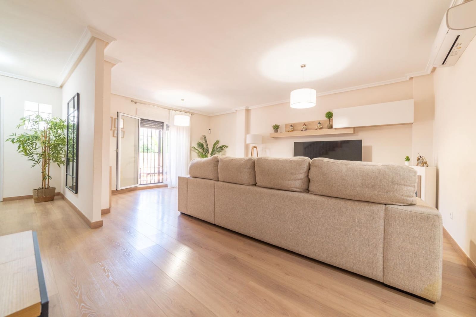 4 bedroom Terraced Villa for sale in San Javier with garage - € 335,000 (Ref: 9849295)
