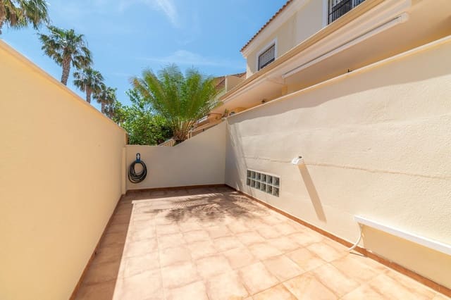 4 quarto Moradia em Banda para venda em San Javier com garagem - 335 000 € (Ref: 9849295)