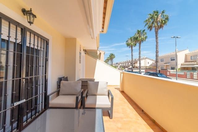 4 quarto Moradia em Banda para venda em San Javier com garagem - 335 000 € (Ref: 9849295)