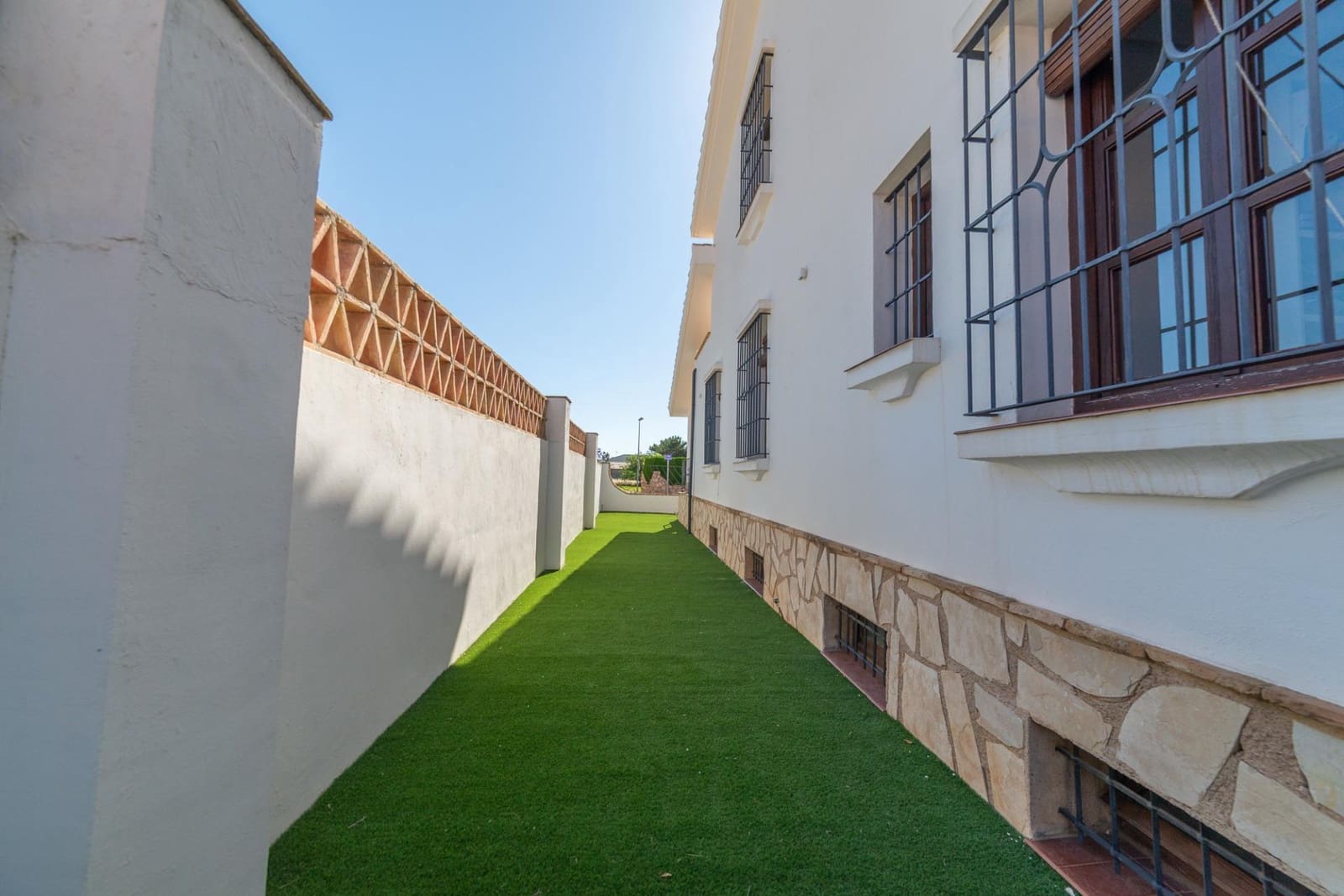 5 quarto Moradia para venda em Santiago de la Ribera com piscina garagem - 580 000 € (Ref: 9857627)