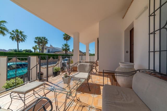 5 quarto Moradia para venda em Santiago de la Ribera, San Javier com piscina garagem - 580 000 € (Ref: 9857627)