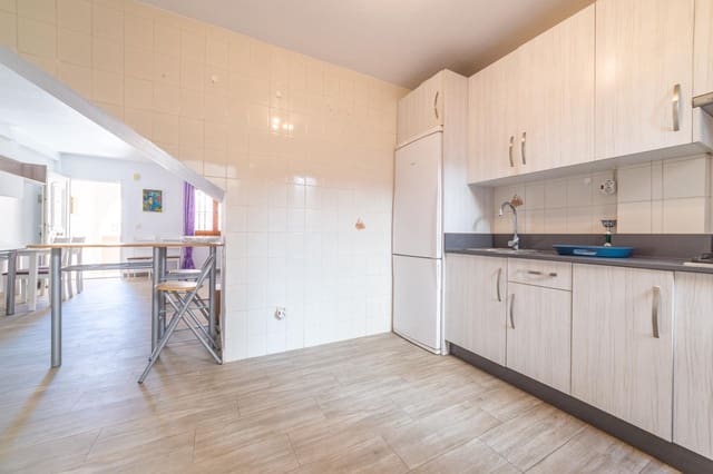 3 soverom Rekkehus til salgs i Centro, Los Alcázares med garasje - € 179 000 (Ref: 9861837)