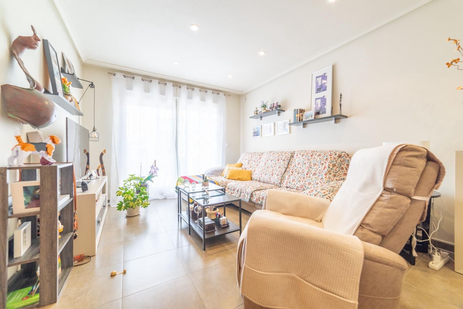 4 bedroom Semi-detached Villa for sale in Santiago de la Ribera with garage - € 309,000 (Ref: 9920393)