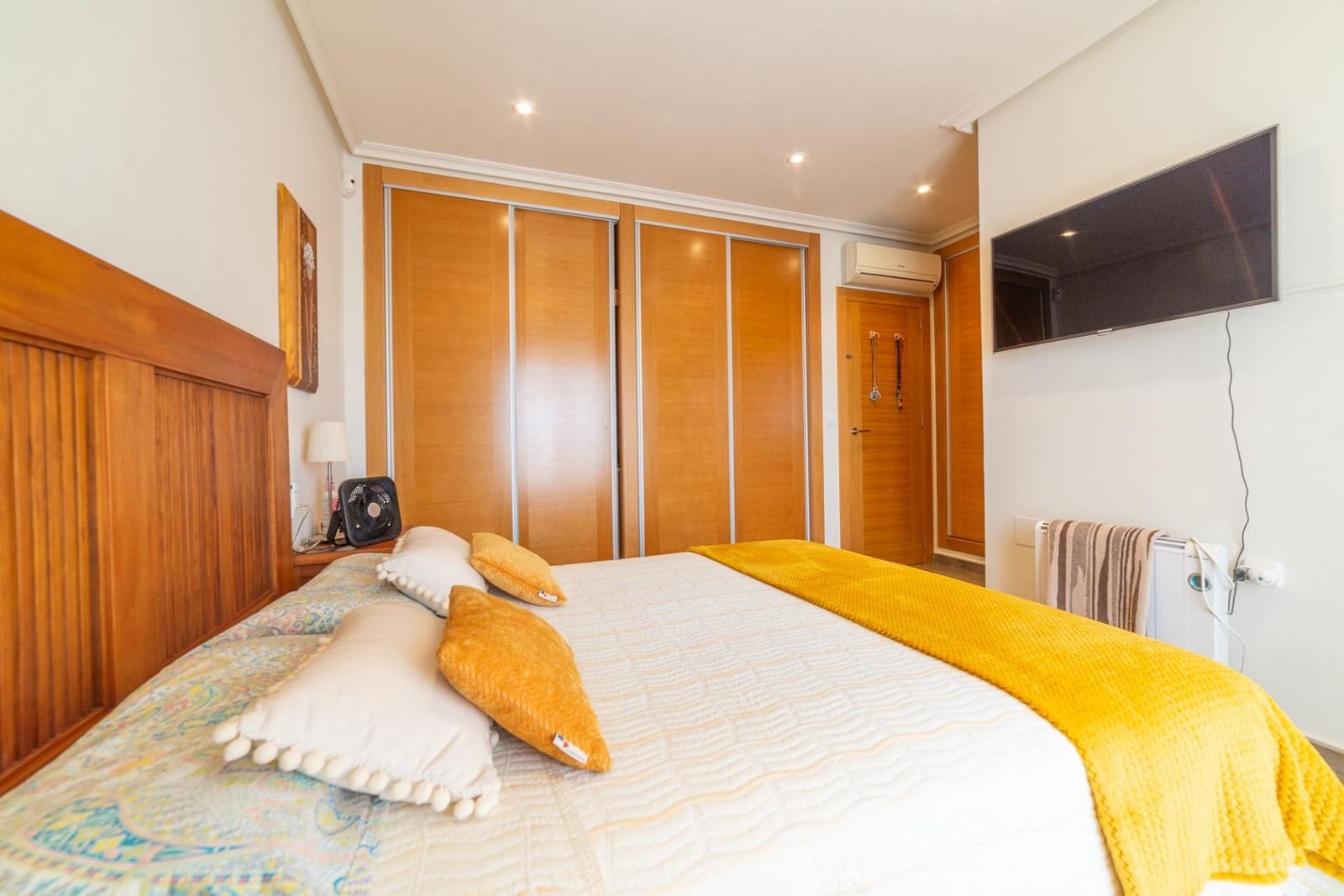 4 bedroom Semi-detached Villa for sale in Santiago de la Ribera with garage - € 309,000 (Ref: 9920393)