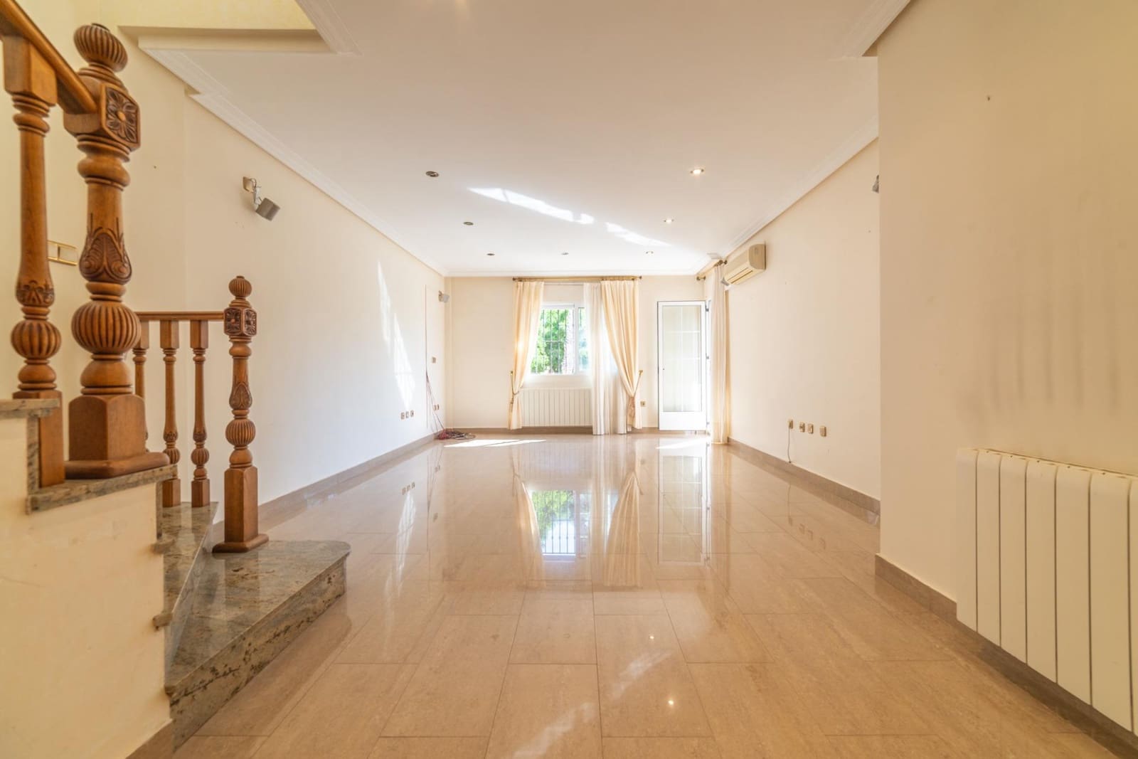 3 bedroom Semi-detached Villa for sale in San Javier with garage - € 342,000 (Ref: 9942462)