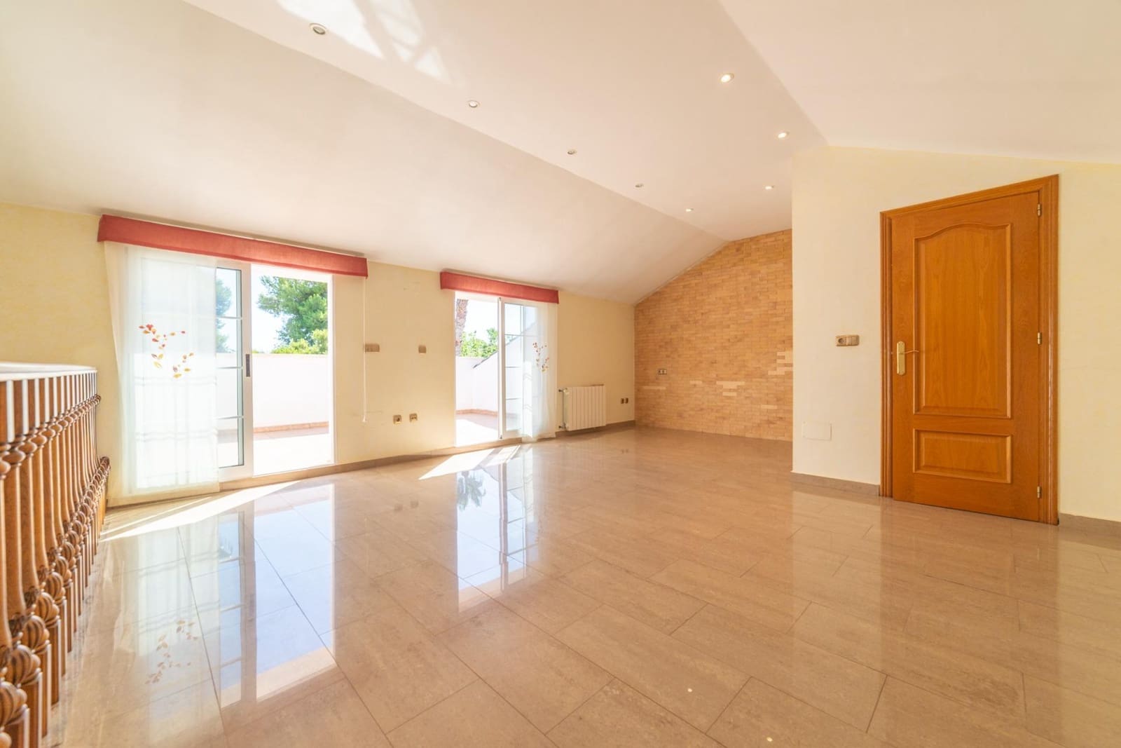 3 bedroom Semi-detached Villa for sale in San Javier with garage - € 342,000 (Ref: 9942462)