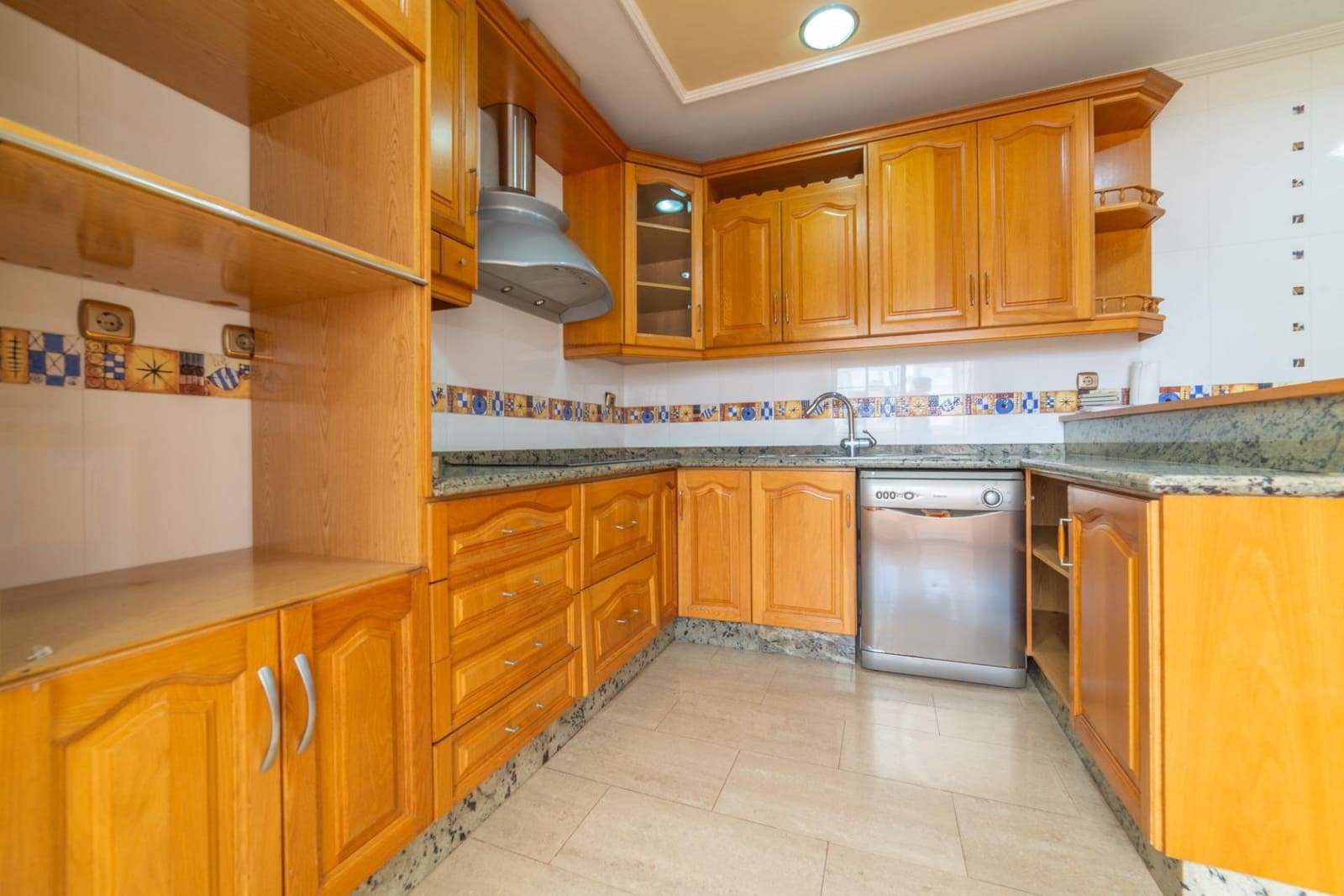 3 bedroom Semi-detached Villa for sale in San Javier with garage - € 342,000 (Ref: 9942462)