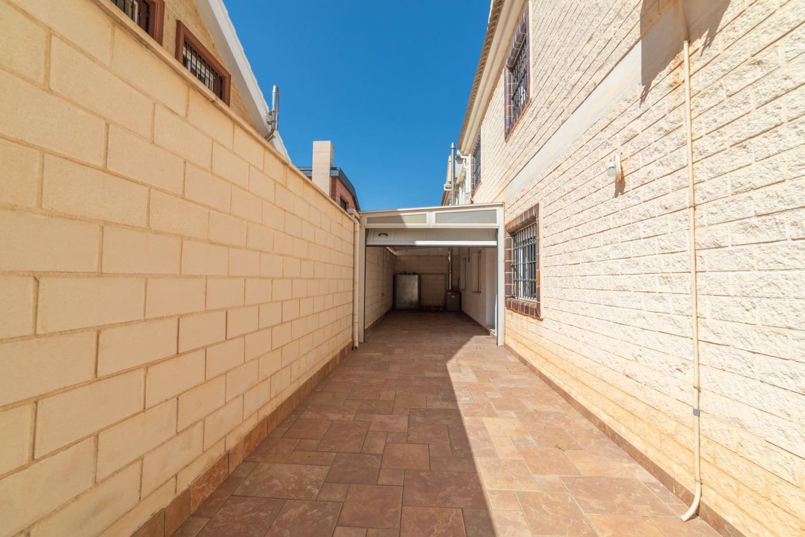 3 bedroom Semi-detached Villa for sale in San Javier with garage - € 342,000 (Ref: 9942462)