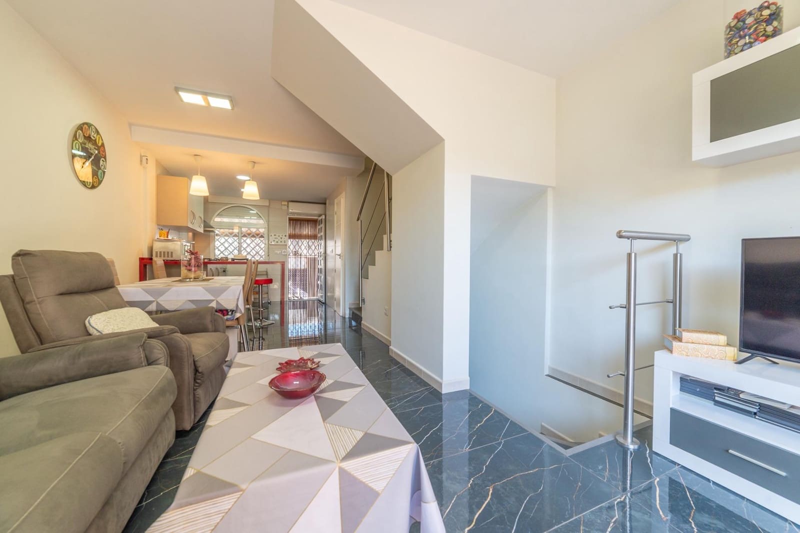 2 soverom Rekkehus til salgs i Santiago de la Ribera med svømmebasseng garasje - € 224 000 (Ref: 9955124)