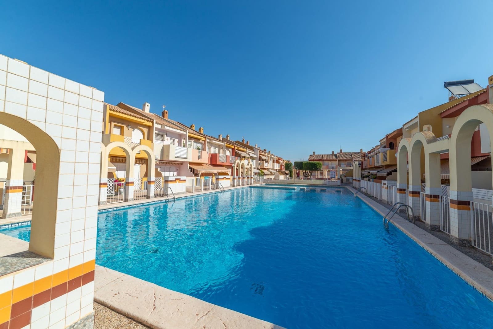 2 soverom Rekkehus til salgs i Santiago de la Ribera med svømmebasseng garasje - € 224 000 (Ref: 9955124)