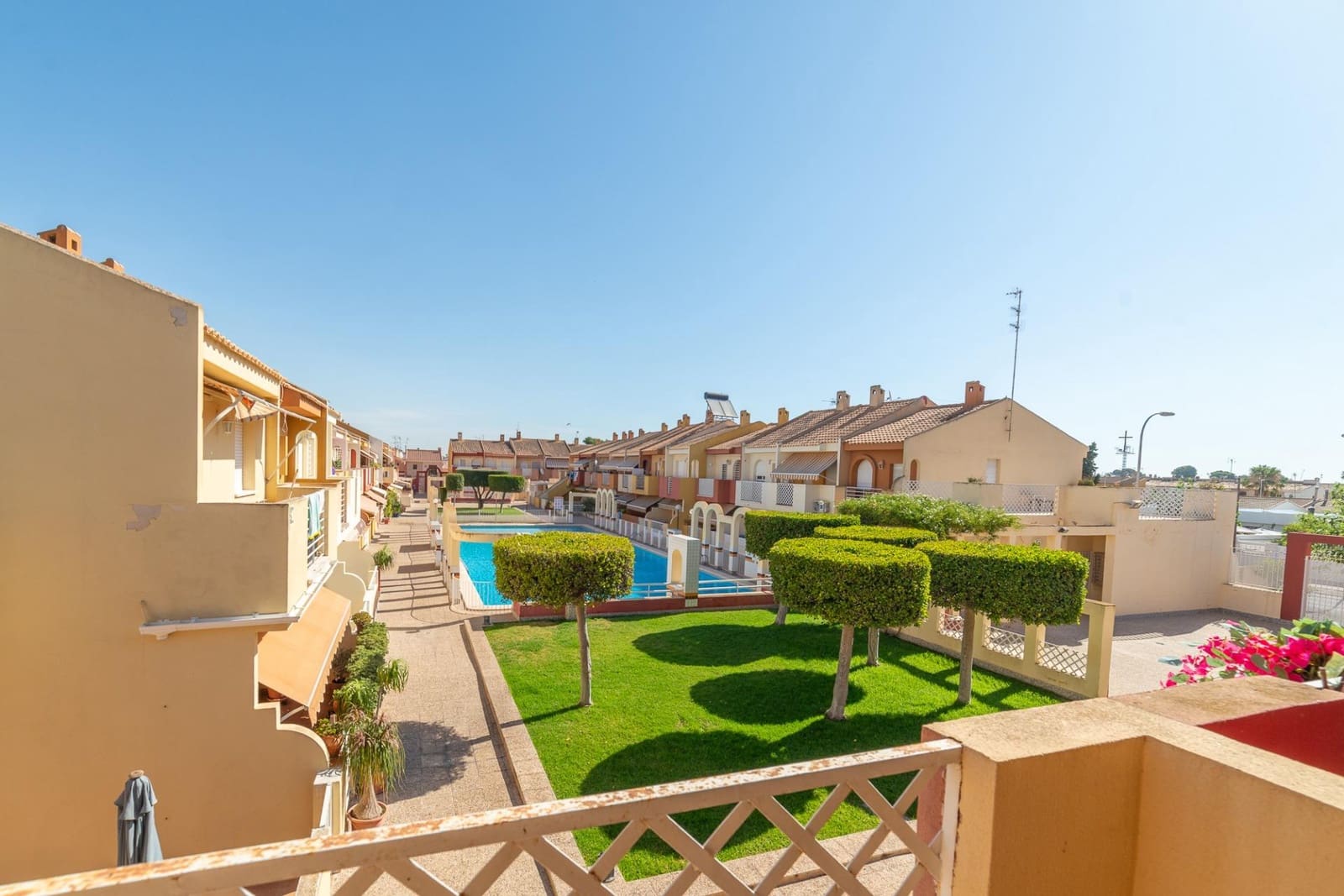 2 soverom Rekkehus til salgs i Santiago de la Ribera med svømmebasseng garasje - € 224 000 (Ref: 9955124)