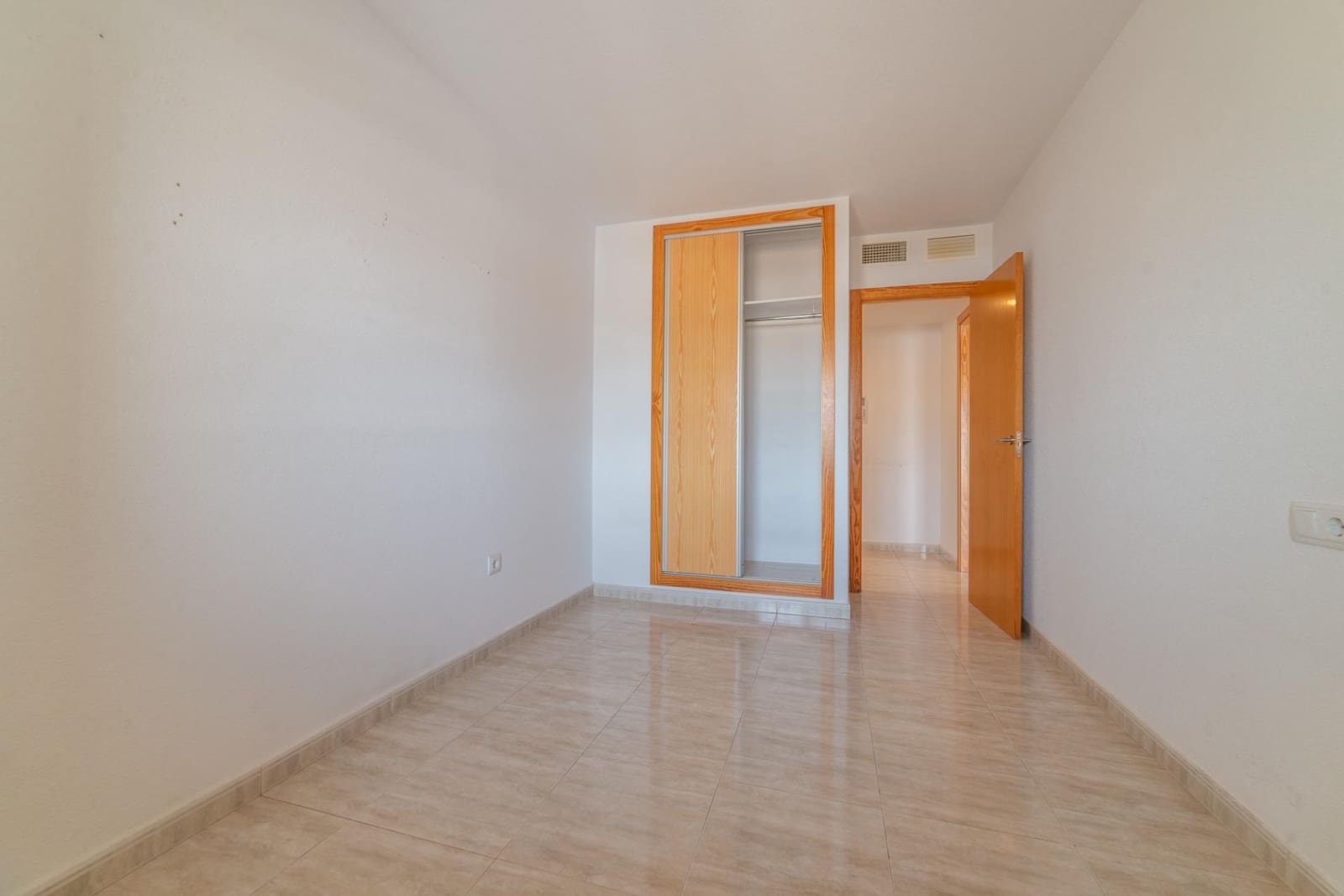 2 chambre Appartement à vendre à San Pedro del Pinatar avec garage - 129 900 € (Ref: 9978781)