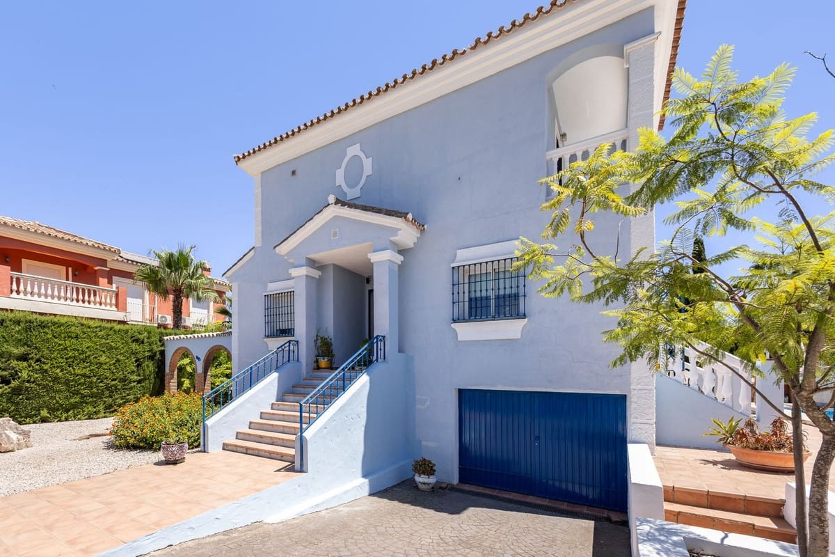 4 sovrum Villa till salu i Coin med pool garage - 745 000 € (Ref: 10009796)