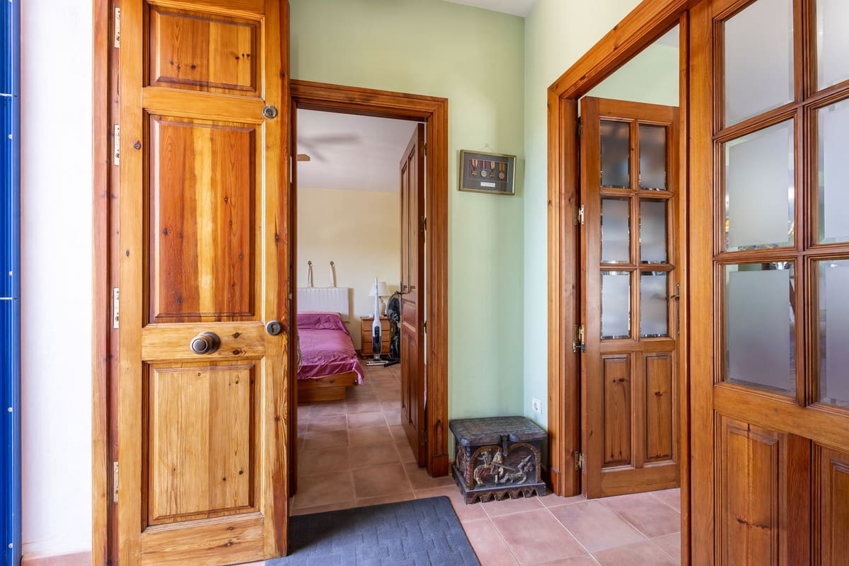 4 sovrum Villa till salu i Coin med pool garage - 745 000 € (Ref: 10009796)