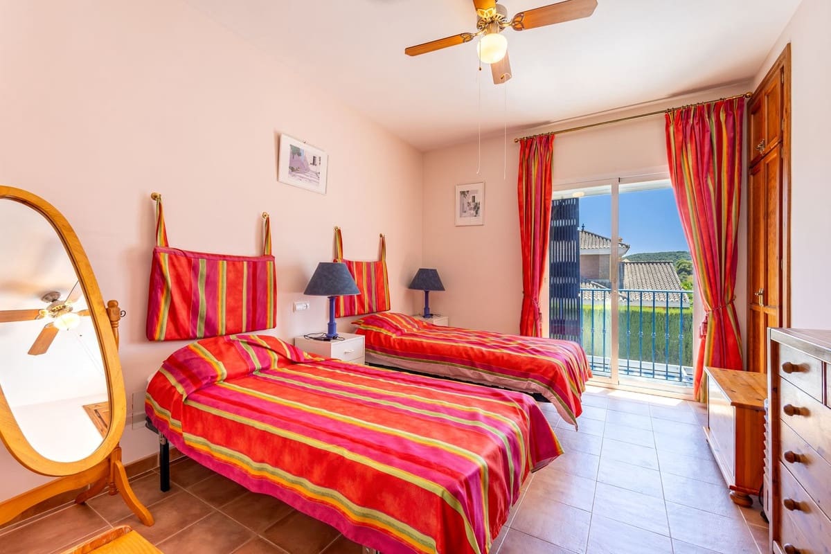 4 sovrum Villa till salu i Coin med pool garage - 745 000 € (Ref: 10009796)