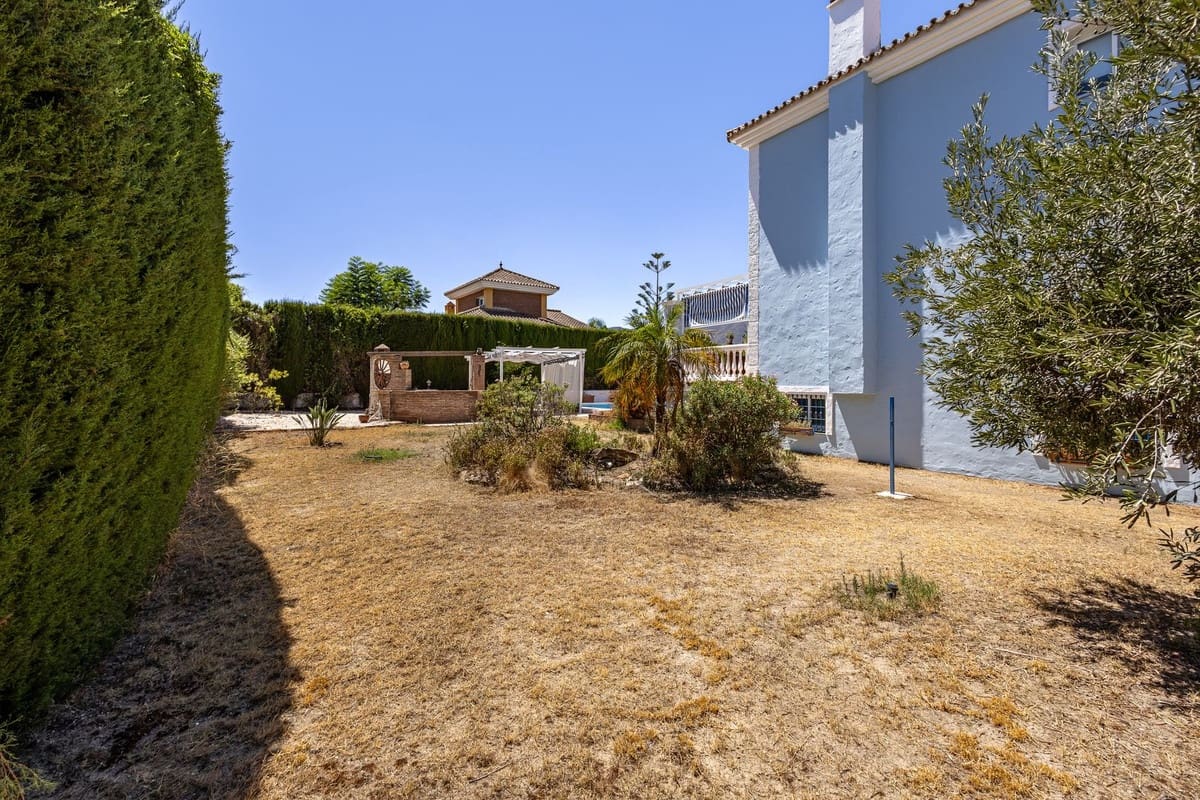 4 sovrum Villa till salu i Coin med pool garage - 745 000 € (Ref: 10009796)