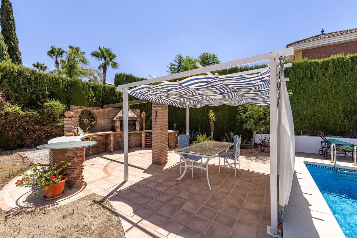 4 sovrum Villa till salu i Coin med pool garage - 745 000 € (Ref: 10009796)