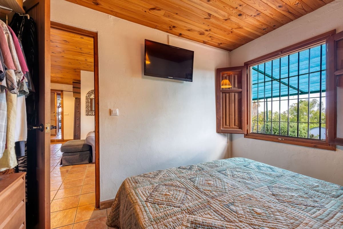 Finca/Casa Rural de 3 habitaciones en Coín en venta con piscina - 325.000 € (Ref: 10130686)