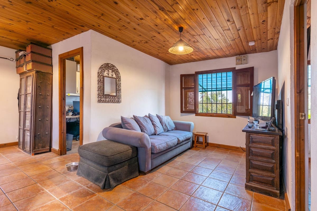 Finca/Casa Rural de 3 habitaciones en Coín en venta con piscina - 325.000 € (Ref: 10130686)