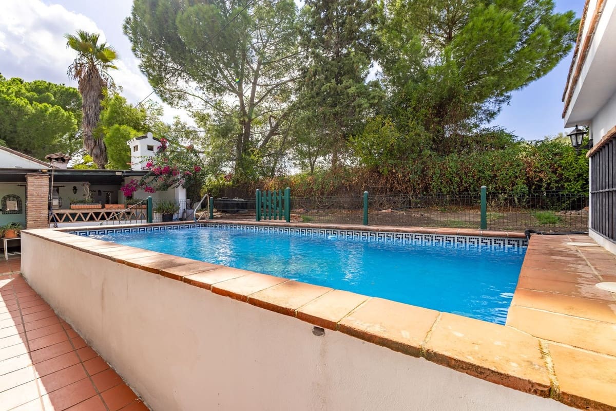Finca/Casa Rural de 3 habitaciones en Coín en venta con piscina - 325.000 € (Ref: 10130686)