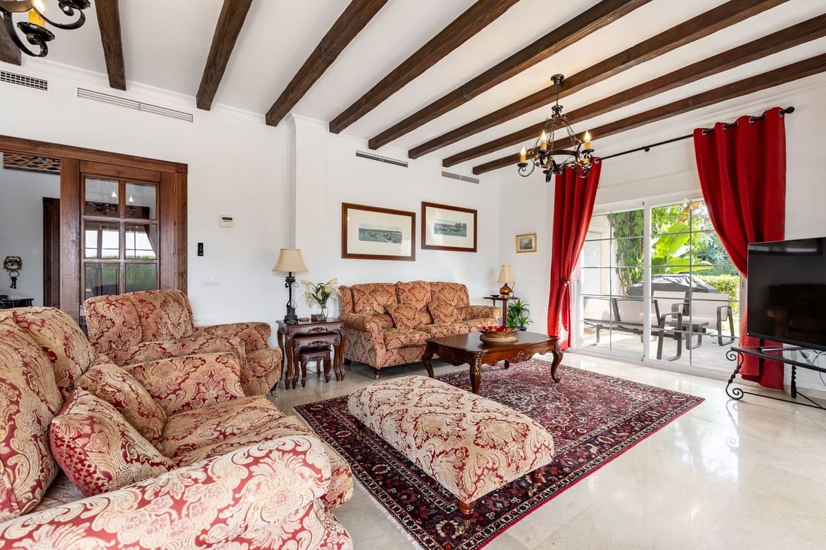 Chalet de 3 habitaciones en Alhaurín Golf en venta con piscina garaje - 845.000 € (Ref: 10136618)