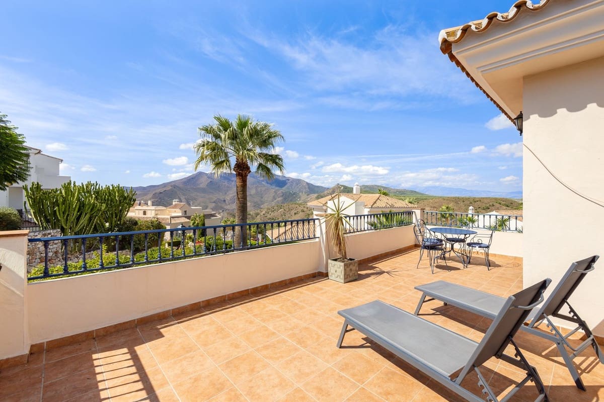 Chalet de 3 habitaciones en Alhaurín Golf en venta con piscina garaje - 845.000 € (Ref: 10136618)