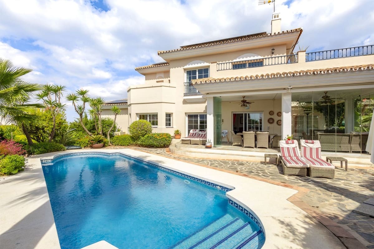 Chalet de 3 habitaciones en Alhaurín Golf en venta con piscina garaje - 845.000 € (Ref: 10136618)