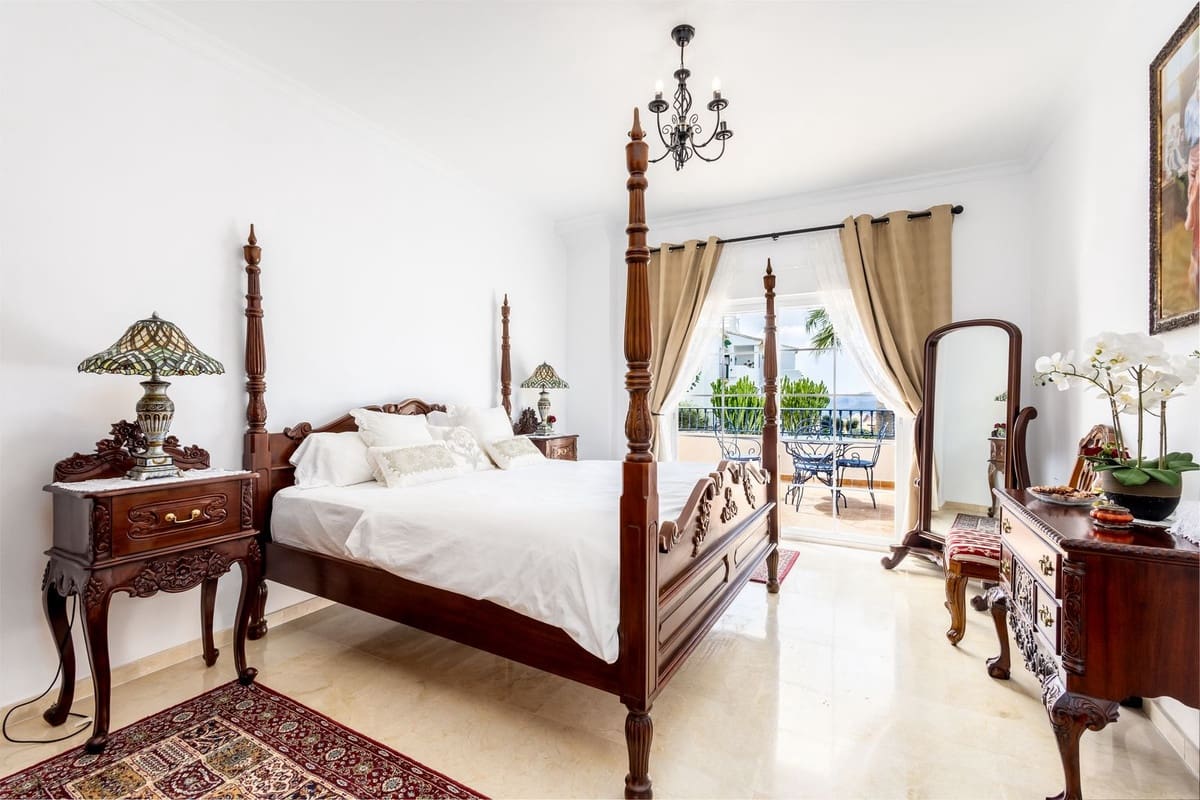 Chalet de 3 habitaciones en Alhaurín Golf en venta con piscina garaje - 845.000 € (Ref: 10136618)