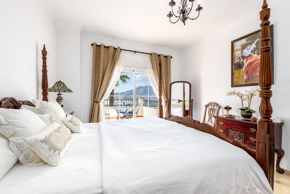 Chalet de 3 habitaciones en Alhaurín Golf en venta con piscina garaje - 845.000 € (Ref: 10136618)