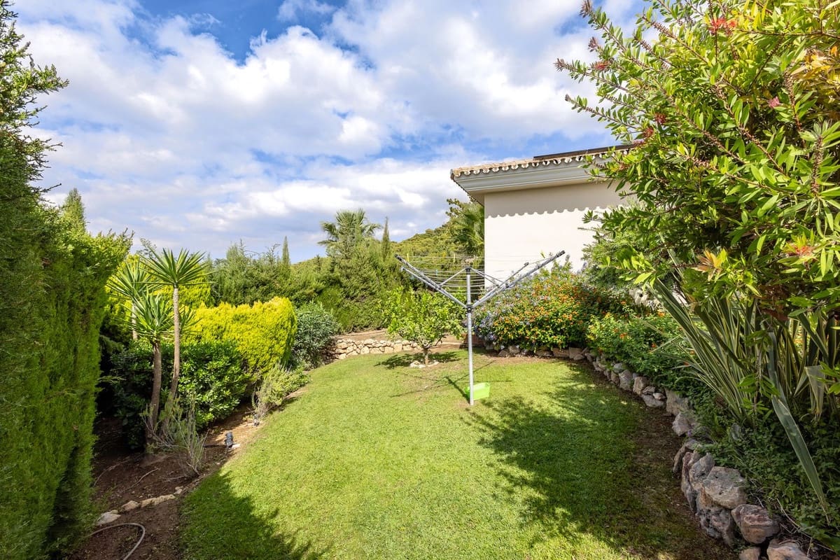 Chalet de 3 habitaciones en Alhaurín Golf en venta con piscina garaje - 845.000 € (Ref: 10136618)