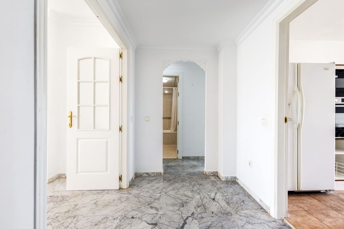2 soveværelse Lejlighed til salg i Alhaurin Golf med swimmingpool garage - € 360.000 (Ref: 10172155)
