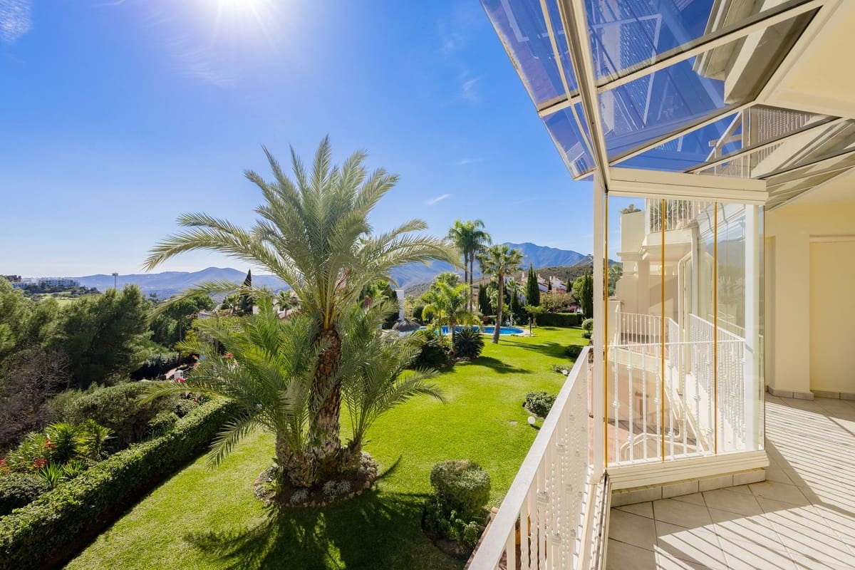 2 soveværelse Lejlighed til salg i Alhaurin Golf med swimmingpool garage - € 360.000 (Ref: 10172155)