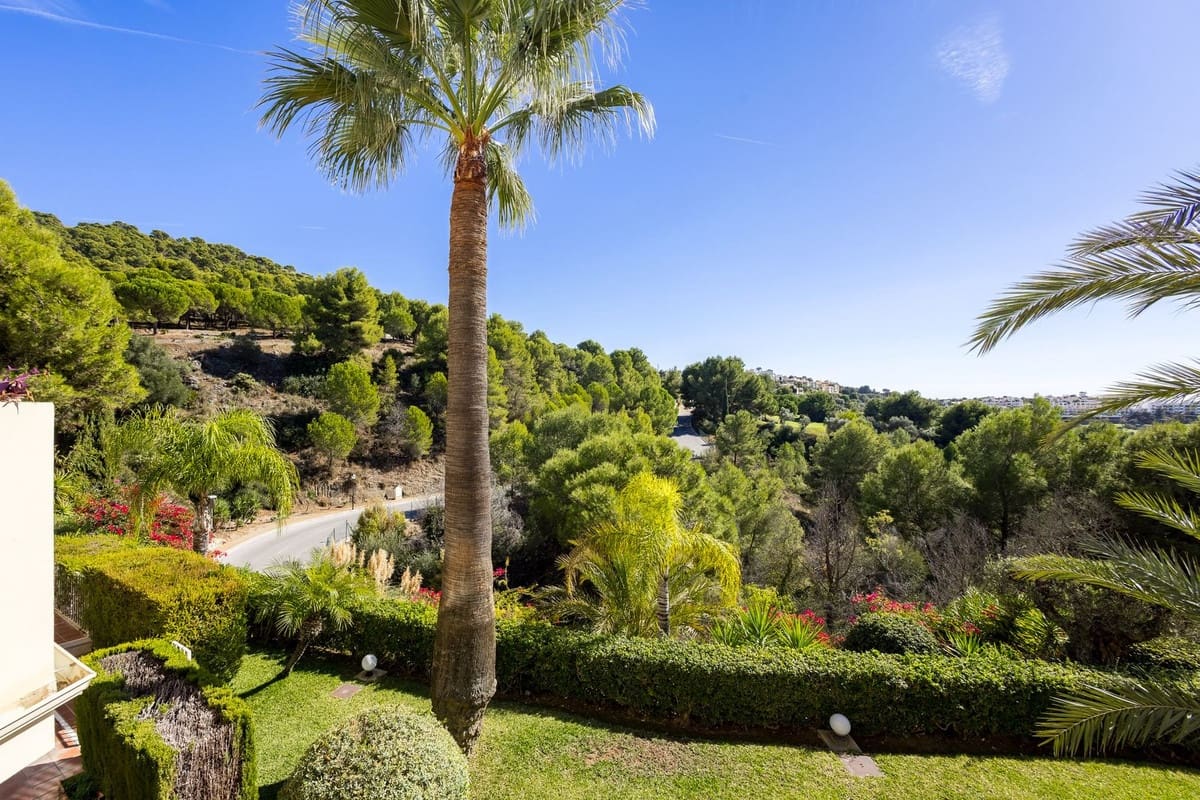 2 soveværelse Lejlighed til salg i Alhaurin Golf med swimmingpool garage - € 360.000 (Ref: 10172155)