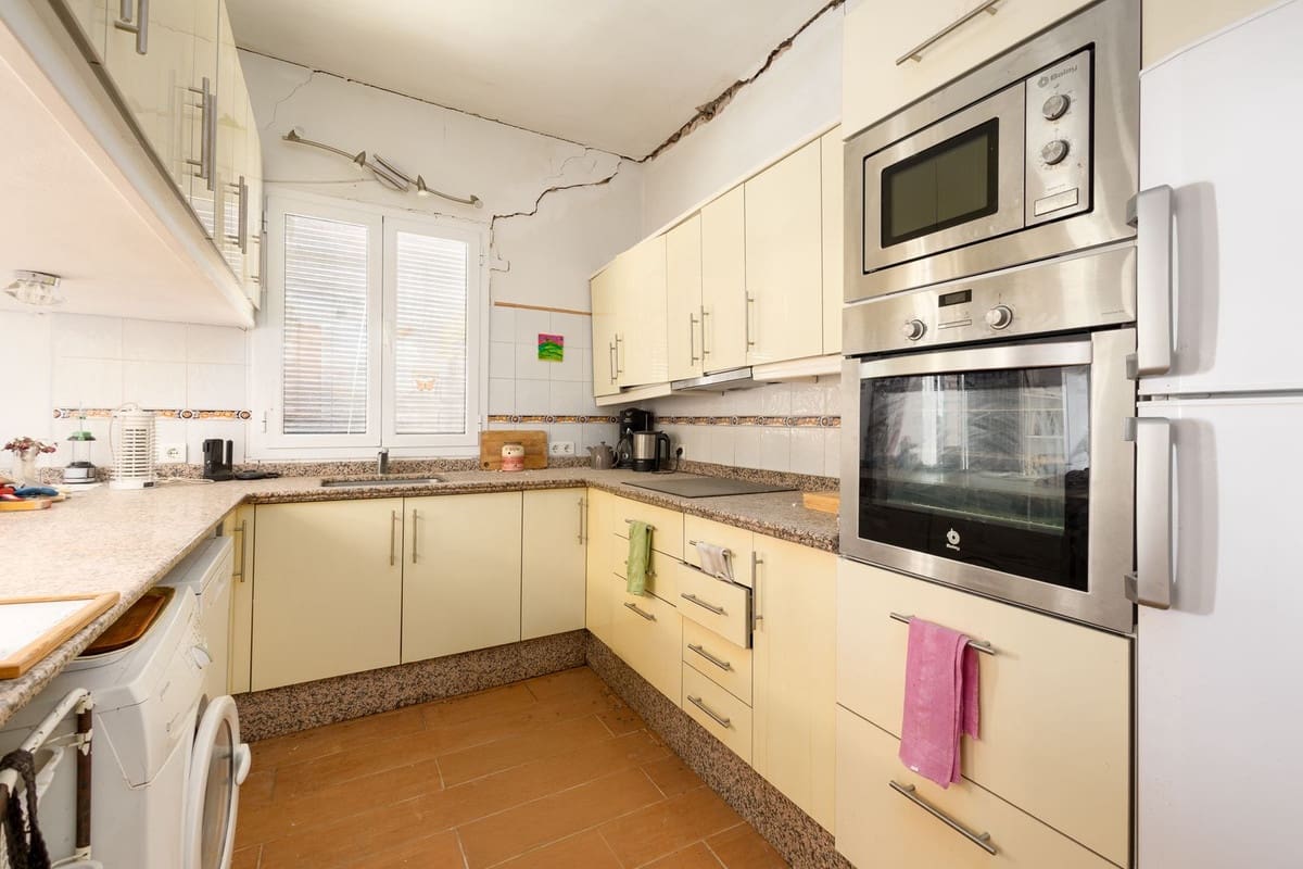 3 sypialnia Willa na sprzedaż w Coin z basenem garażem - 295 000 € (Ref: 10172194)