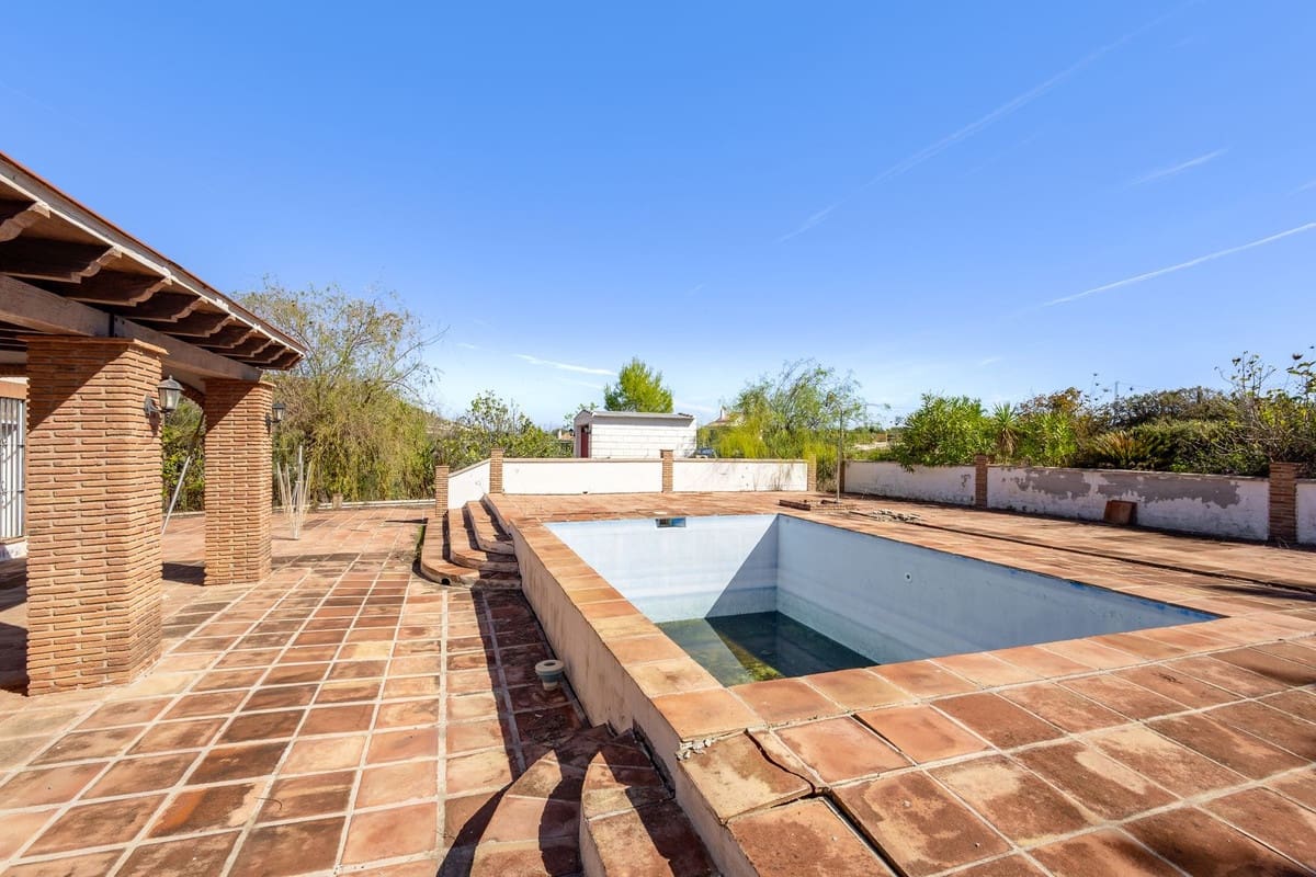 3 sypialnia Willa na sprzedaż w Coin z basenem garażem - 295 000 € (Ref: 10172194)